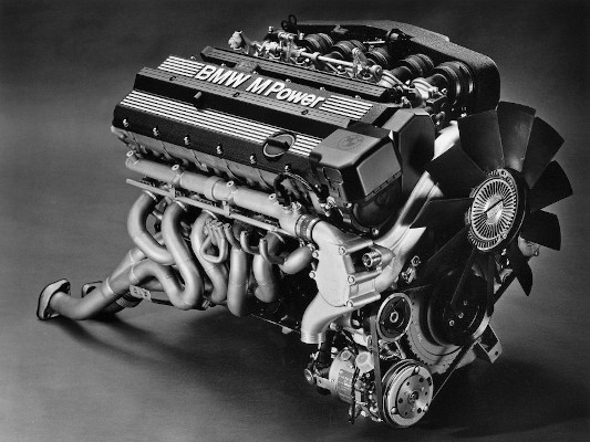 Двигатель BMW S38B38