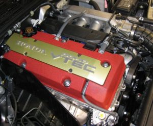 Под капотом двигатель Honda F22B/F22C.
