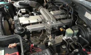 Под капотом двигатель Toyota 1HZ.